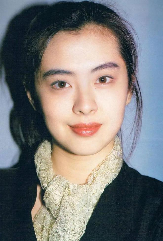 了16年的王祖贤她的钱都是从何而来J9数字平台不工作不拍戏在温哥华住(图3)